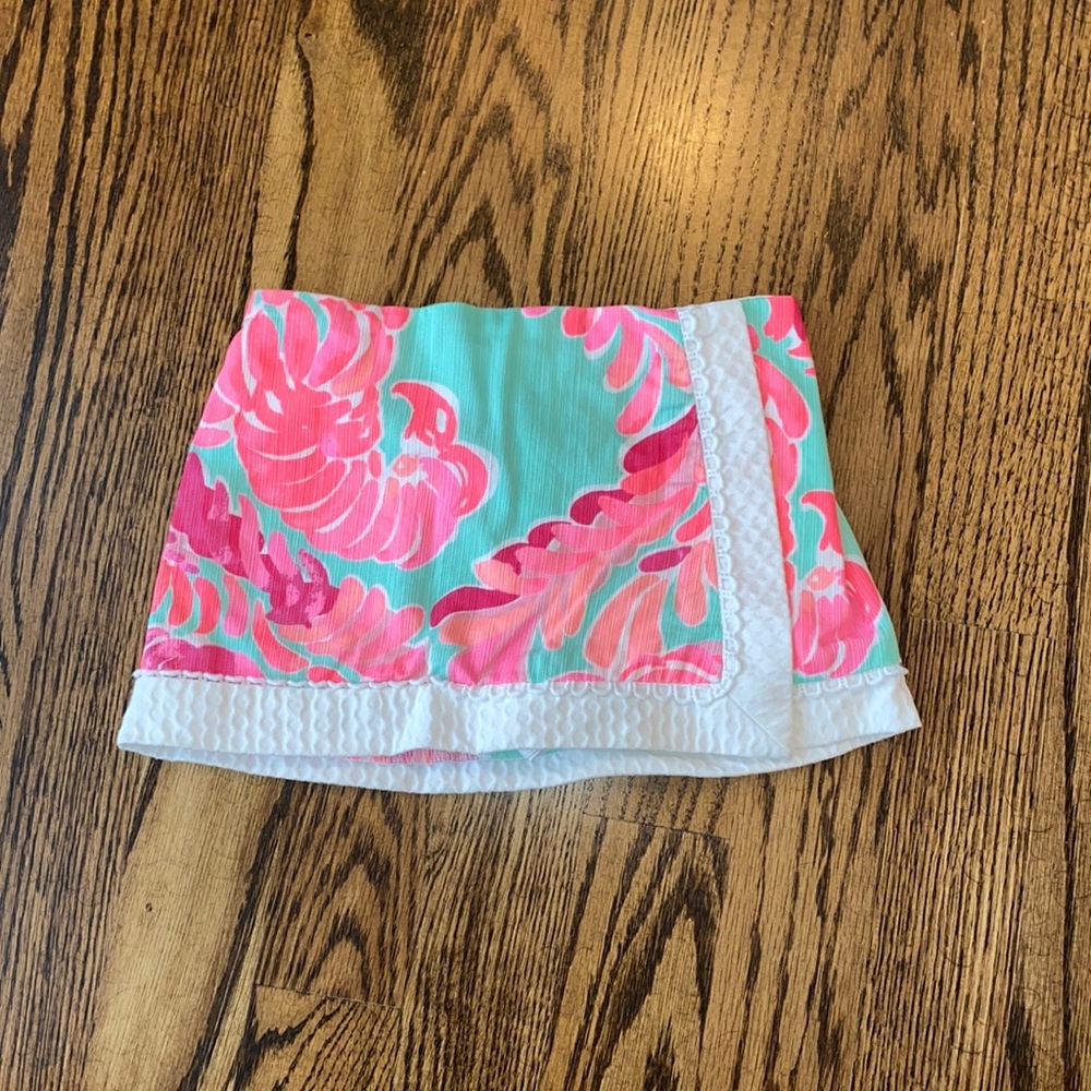Lilly Pulitzer girls skort, size 3.